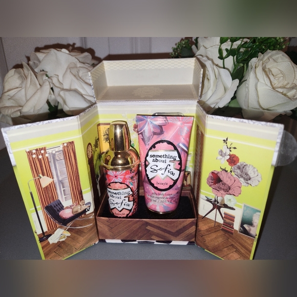 Something About Sofia by Benefit EDT / Eau De Toilette Gift Set; 30ml /1.0 fl.oz - Picture 13 of 13